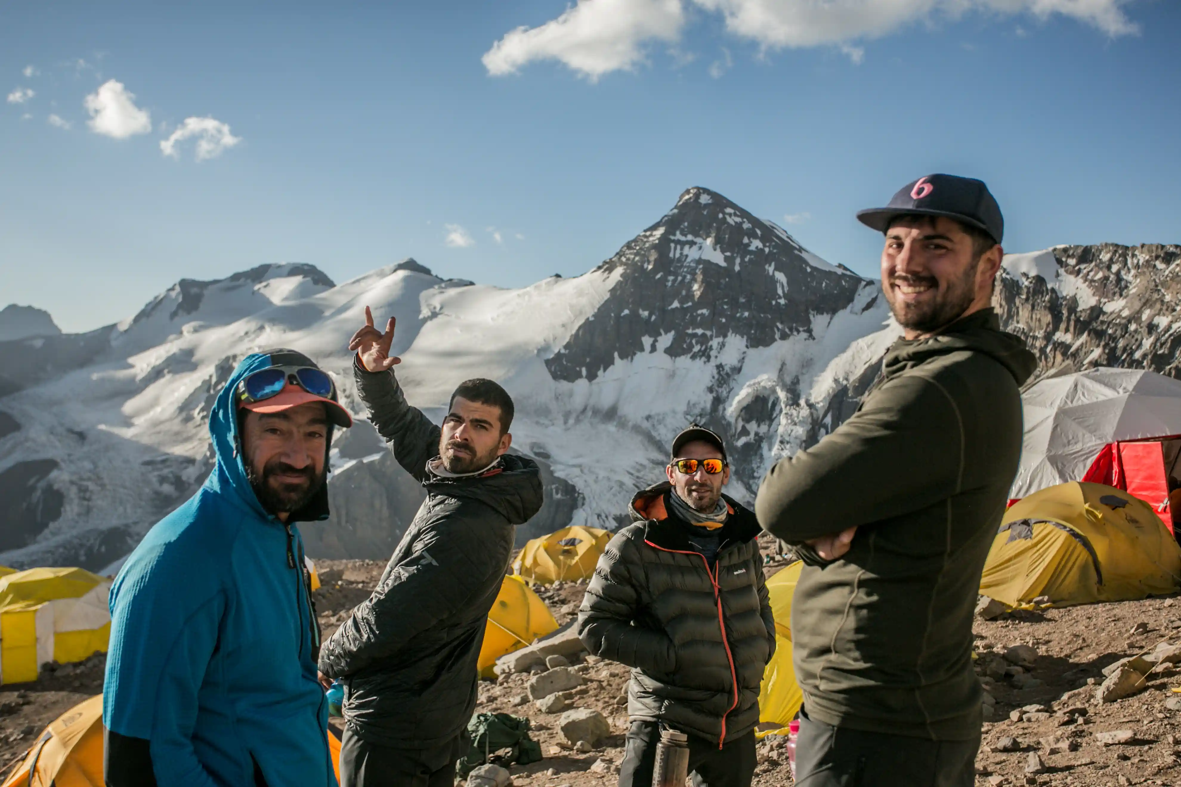 Todo el equipo en el Campo 1 (Canadá).