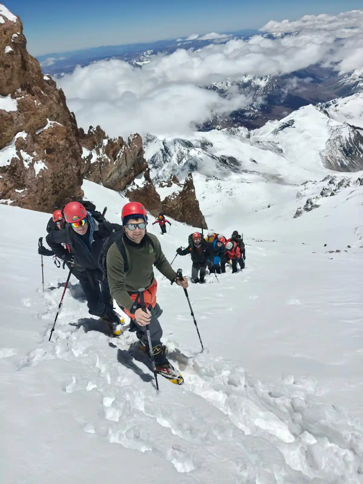 Día de cumbre... Cada paso en la Canaleta del Aconcagua nos acerca a nuestro objetivo (6.850 msnm).